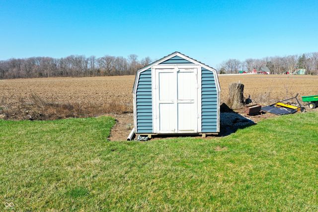 8526 Sandrea Lane S, Ladoga, IN 47954