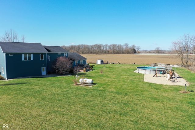 8526 Sandrea Lane S, Ladoga, IN 47954