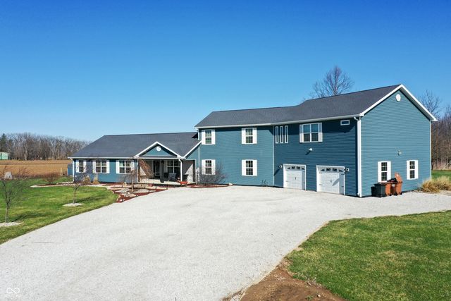 8526 Sandrea Lane S, Ladoga, IN 47954