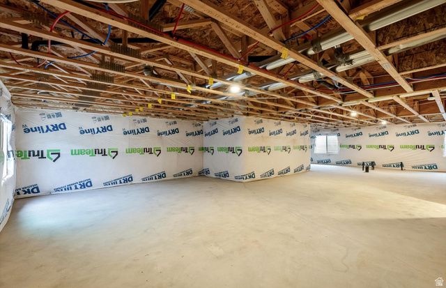 1033 E 250 S, Salem, UT 84653