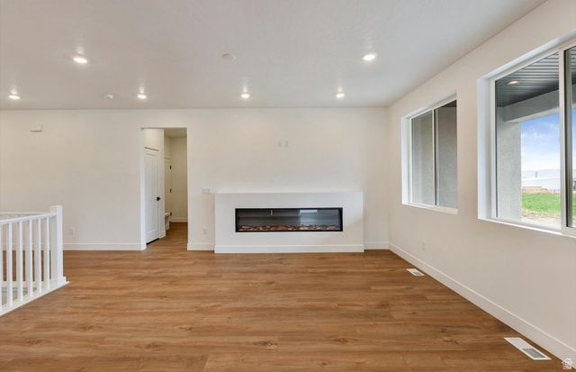 1033 E 250 S, Salem, UT 84653