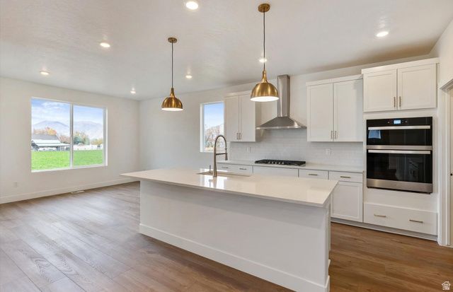 1033 E 250 S, Salem, UT 84653