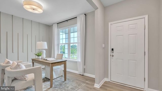 215 LINDSEY DR, Columbia, PA 17512