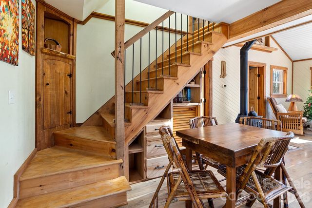 143 Red Huckleberry Lane, Hendersonville, NC 28792