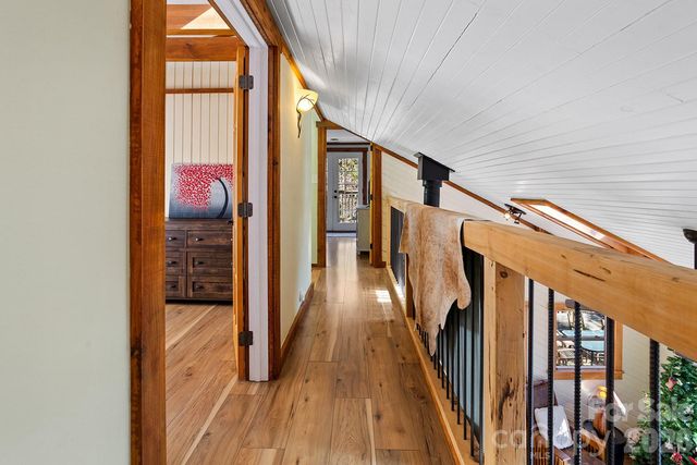 143 Red Huckleberry Lane, Hendersonville, NC 28792