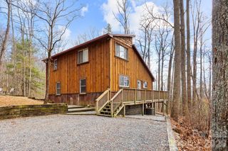 143 Red Huckleberry Lane, Hendersonville, NC 28792