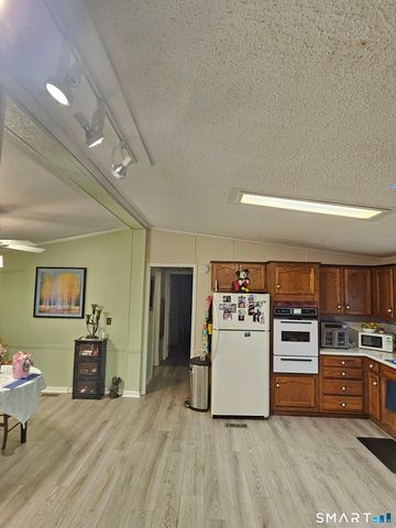 1 Circle Drive, Stonington, CT 06378