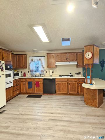 1 Circle Drive, Stonington, CT 06378