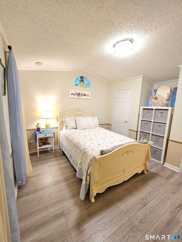 1 Circle Drive, Stonington, CT 06378