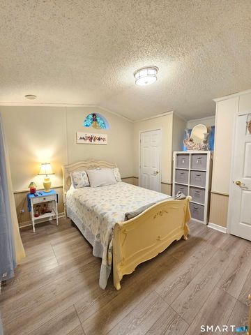 1 Circle Drive, Stonington, CT 06378