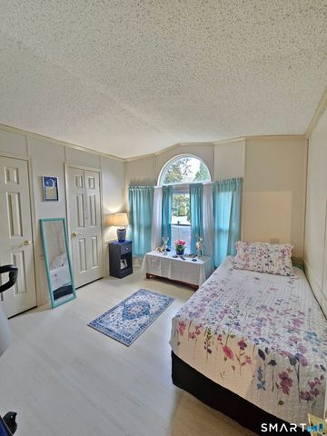 1 Circle Drive, Stonington, CT 06378