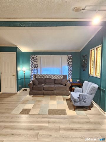 1 Circle Drive, Stonington, CT 06378