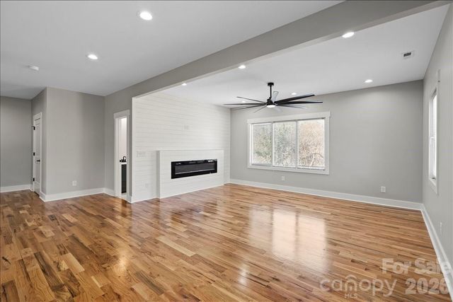 543 30th Avenue NW, Hickory, NC 28601