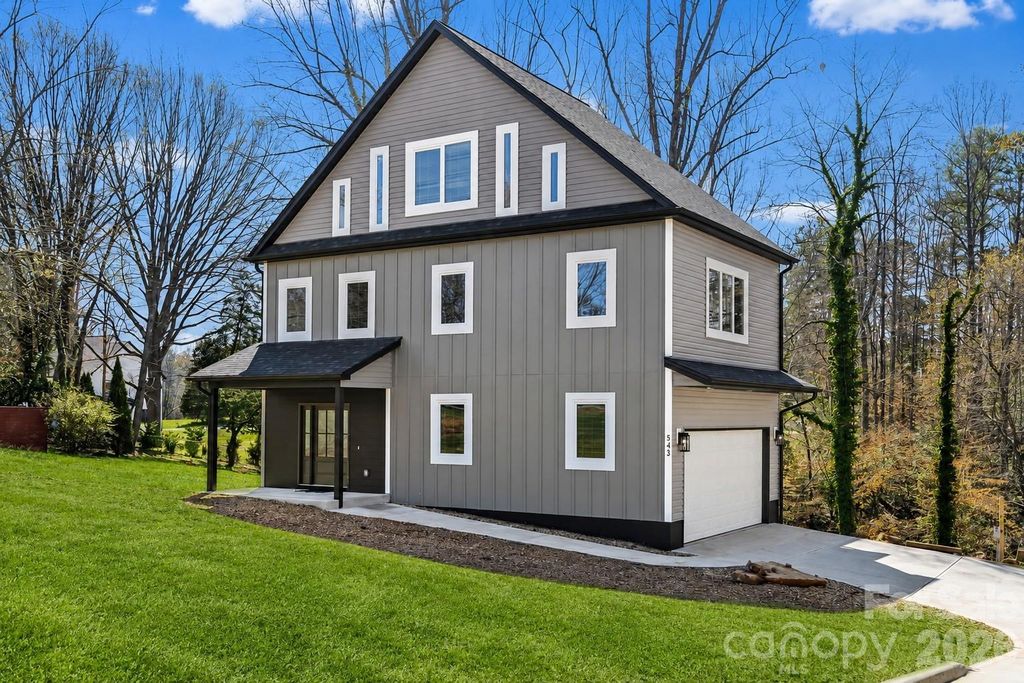 543 30th Avenue NW, Hickory, NC 28601