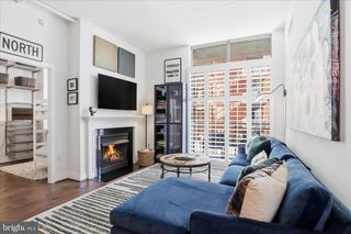 1201 N GARFIELD ST #204, Arlington, VA 22201