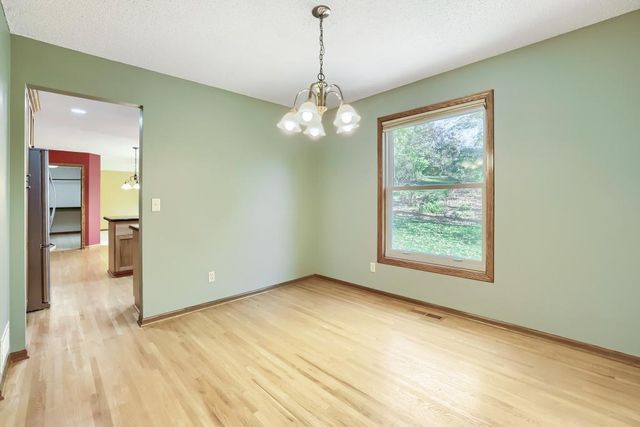 1568 Ashbury Place, Eagan, MN 55122