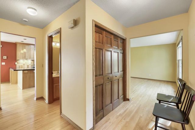 1568 Ashbury Place, Eagan, MN 55122
