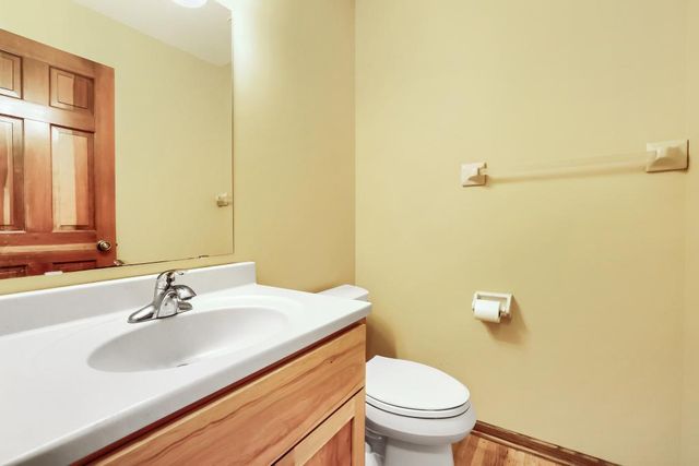 1568 Ashbury Place, Eagan, MN 55122