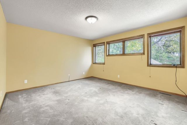 1568 Ashbury Place, Eagan, MN 55122