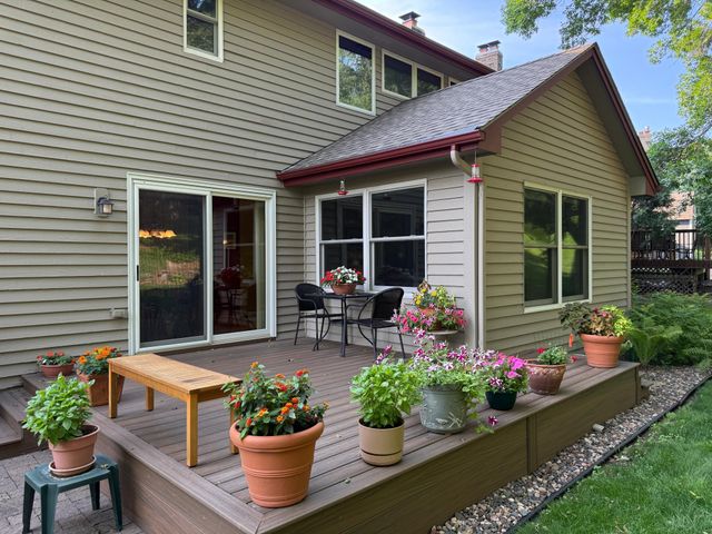 1568 Ashbury Place, Eagan, MN 55122