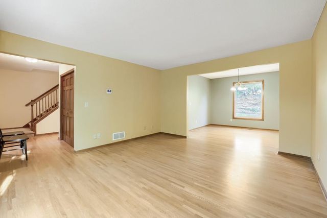 1568 Ashbury Place, Eagan, MN 55122