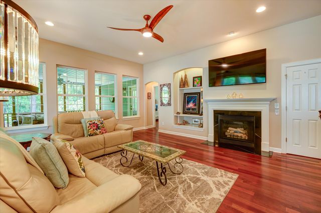 1736 James Basford Place, Mount Pleasant, SC 29466