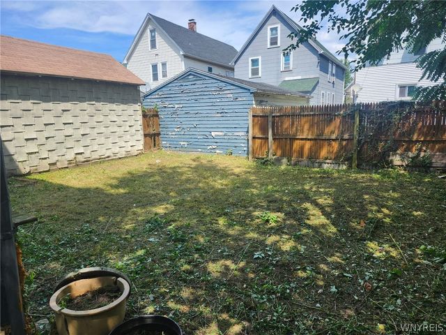 467 East Street, Buffalo, NY 14207