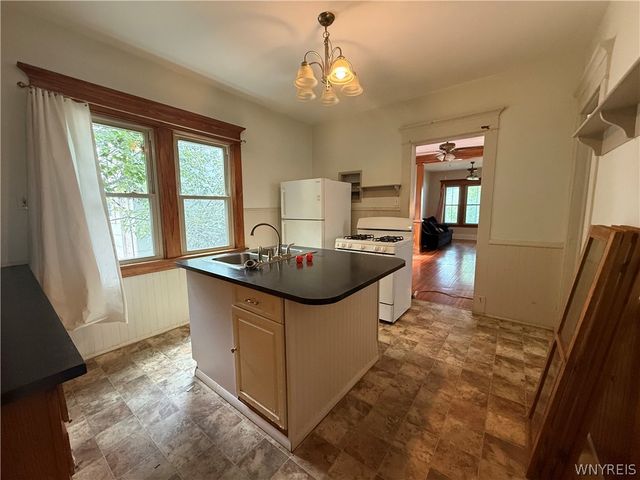 467 East Street, Buffalo, NY 14207