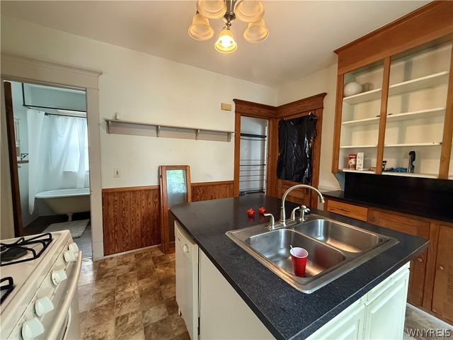 467 East Street, Buffalo, NY 14207
