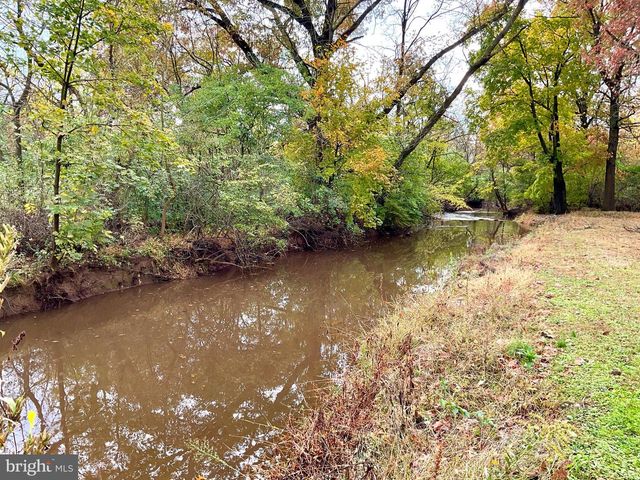 1145 READING RD, Narvon, PA 17555