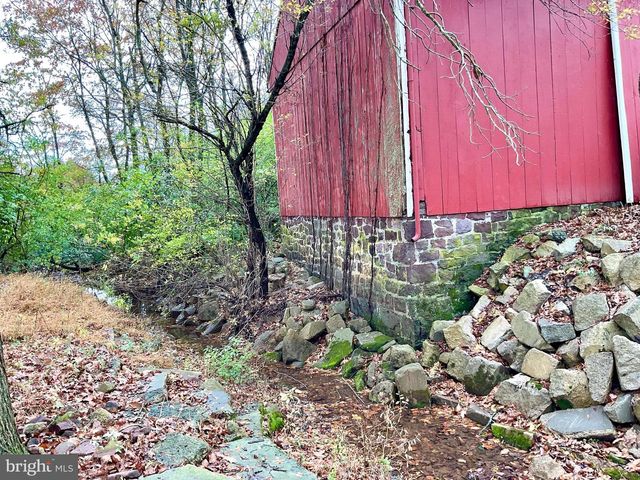 1145 READING RD, Narvon, PA 17555