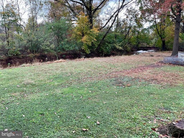 1145 READING RD, Narvon, PA 17555