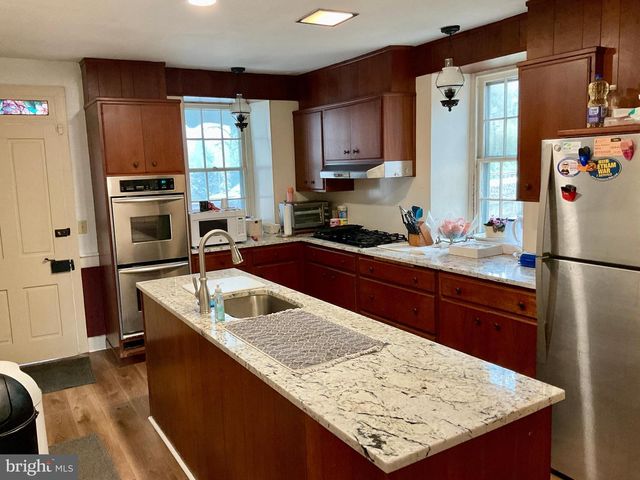 1145 READING RD, Narvon, PA 17555