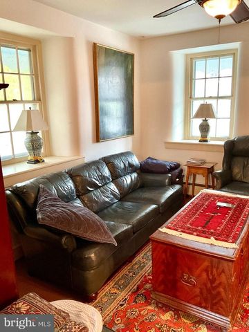 1145 READING RD, Narvon, PA 17555