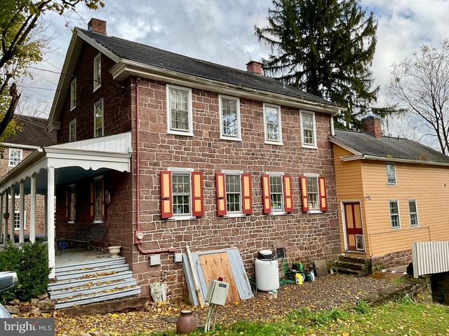 1145 READING RD, Narvon, PA 17555