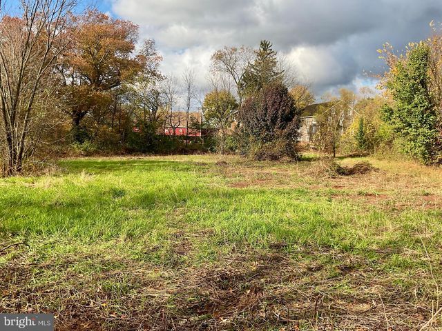 1145 READING RD, Narvon, PA 17555