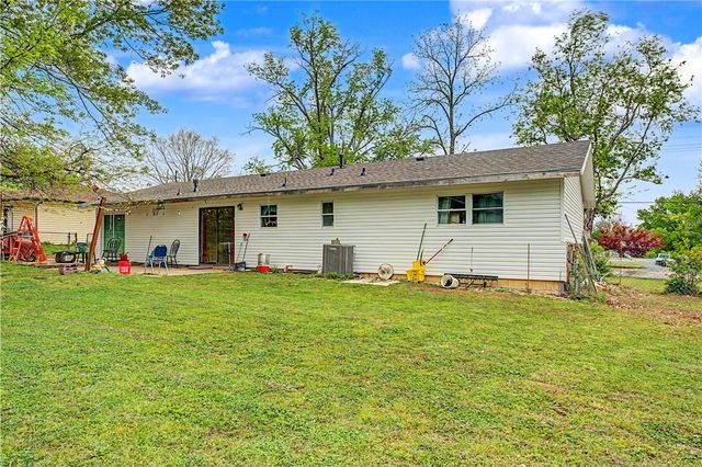 1003 SW 2nd Street, Bentonville, AR 72712