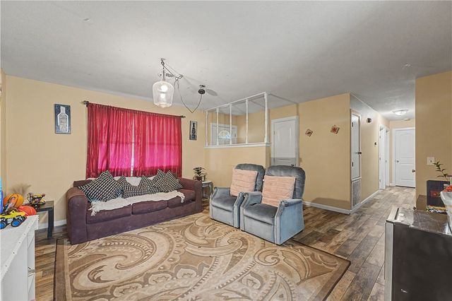 1003 SW 2nd Street, Bentonville, AR 72712