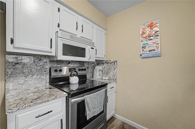 1003 SW 2nd Street, Bentonville, AR 72712