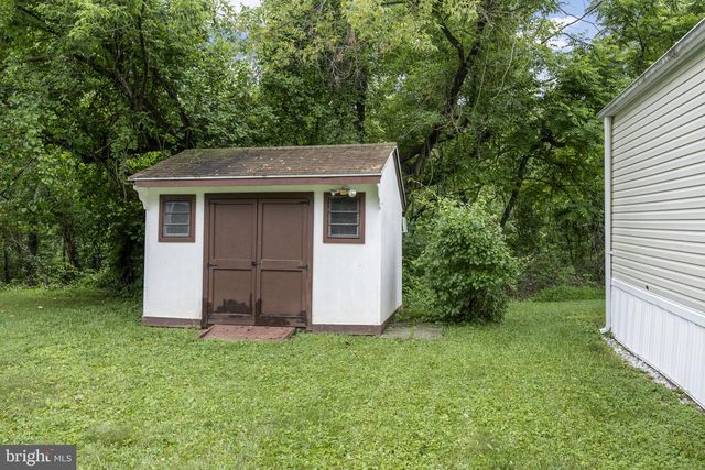 112 MCKINLEY DR, Coatesville, PA 19320