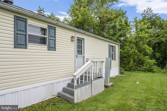 112 MCKINLEY DR, Coatesville, PA 19320