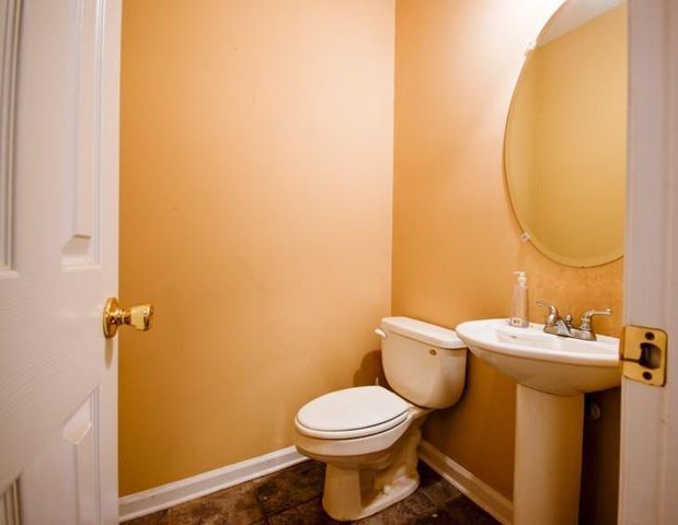 589 Reading Court, Lawrenceville, GA 30043