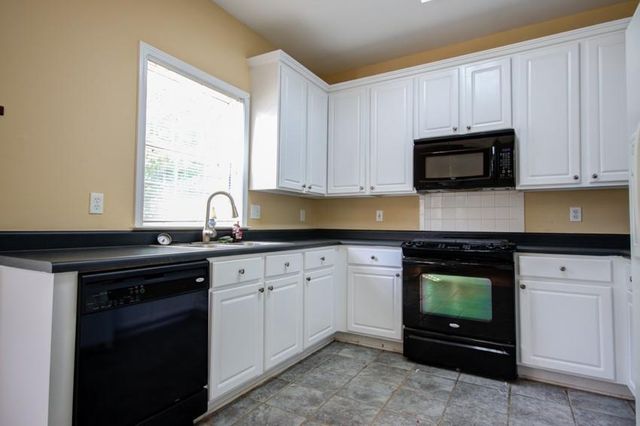 589 Reading Court, Lawrenceville, GA 30043