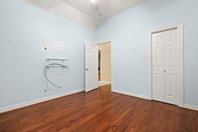 5122 Tidewater Court, Pasadena, TX 77505