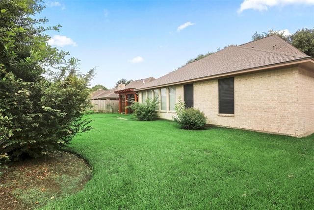 5122 Tidewater Court, Pasadena, TX 77505