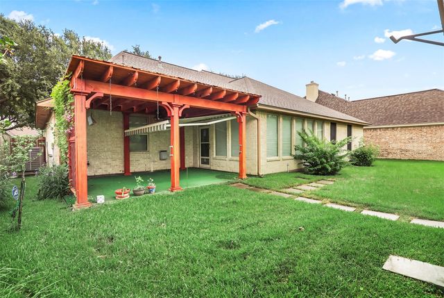 5122 Tidewater Court, Pasadena, TX 77505
