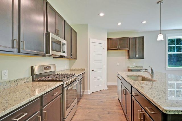 222 Creek Pointe Drive Drive, Moncks Corner, SC 29461