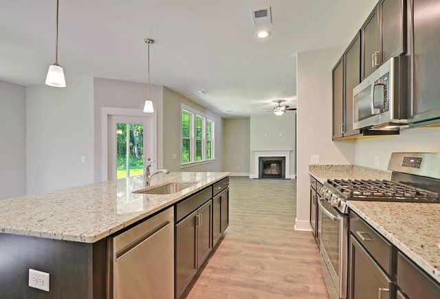 222 Creek Pointe Drive Drive, Moncks Corner, SC 29461