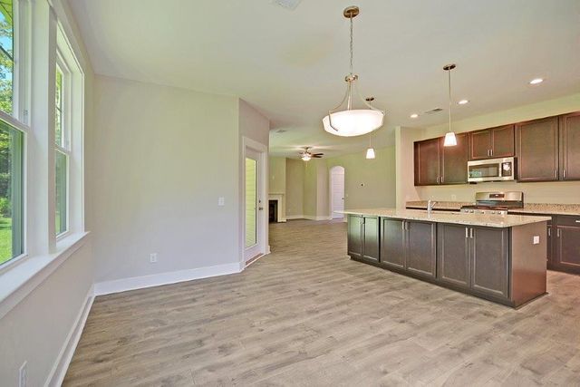 222 Creek Pointe Drive Drive, Moncks Corner, SC 29461