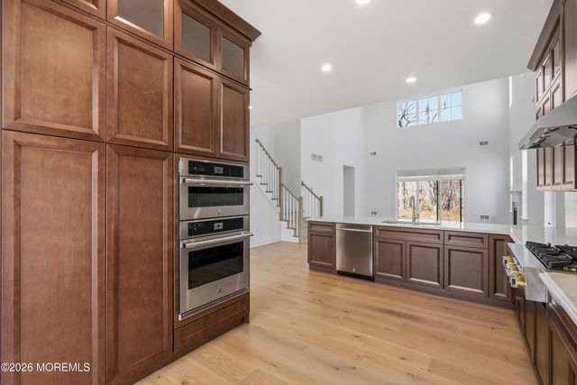 15 Ashlynn Court, Manalapan, NJ 07726